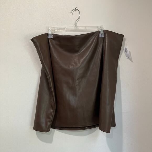 Old Navy Faux Leather Brown Mini Skirt Slit Hem NWT Casual Work Night Out XXL - Picture 2 of 9